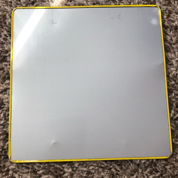 Vintage Metal Checkers Board & Magnetic Chips- Perfect for Auto, Bed, Plane - Picture 2 of 6